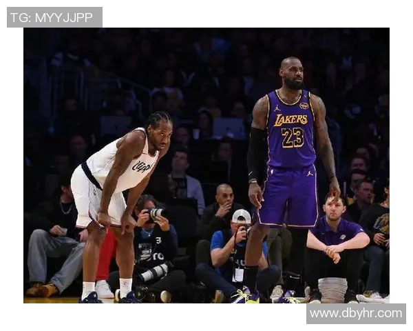 湖人快船激战回顾：2012年4月5日的经典对决与精彩瞬间分析