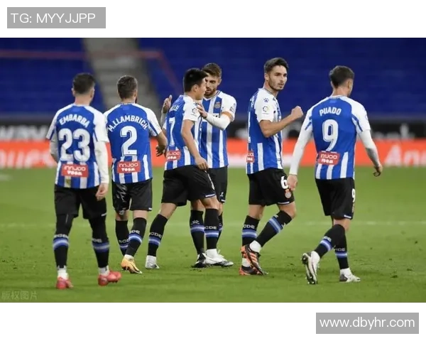 阿克雷里对阵斯塔尔南精彩赛果分析与比赛回顾